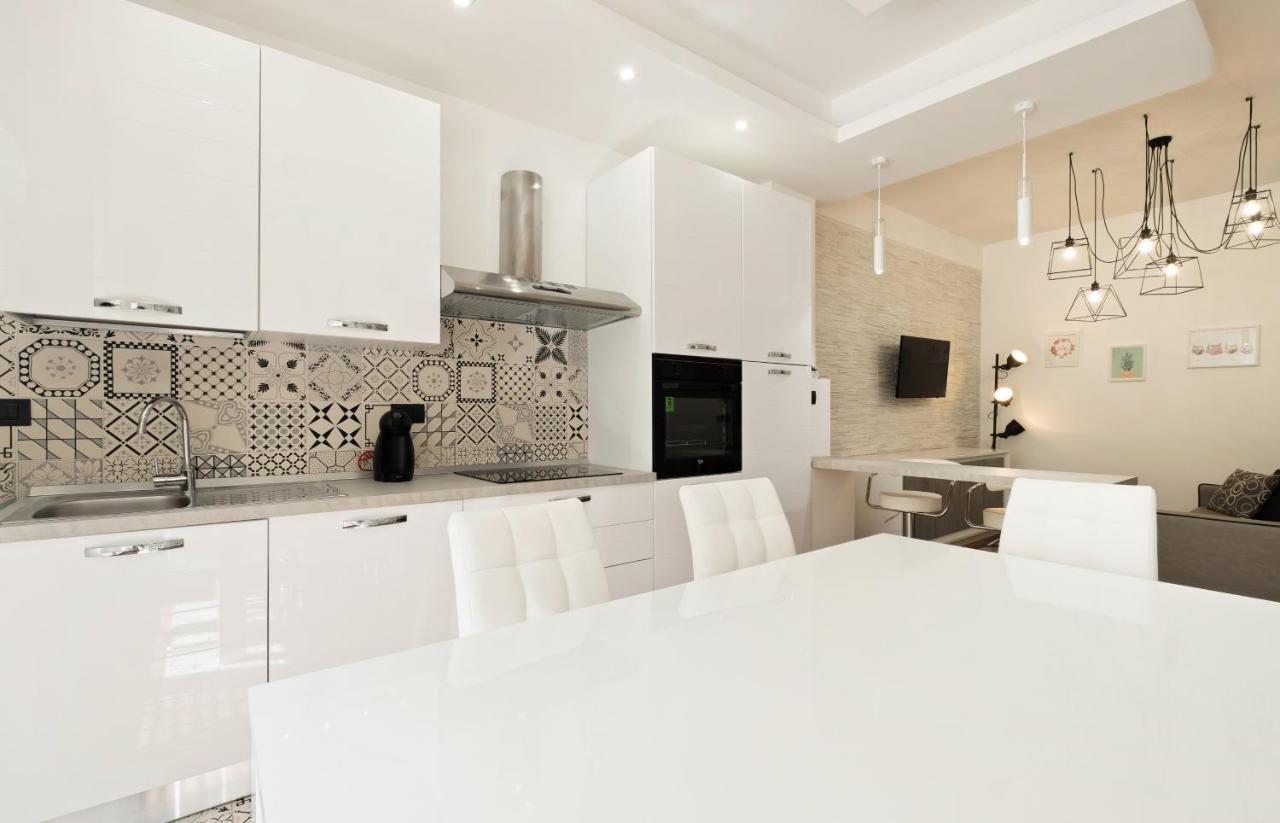 3 Bed Modern Flat - 15 Minutes Walk To Colosseum Roma Exterior foto